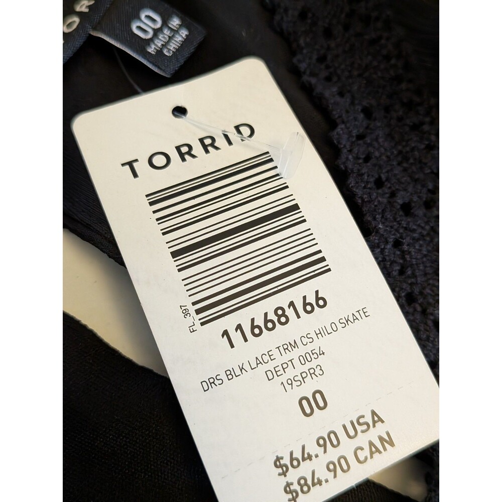Torrid Black Lace Trim Hilo Skater Dress Size 00 NWT - Picture 3 of 16